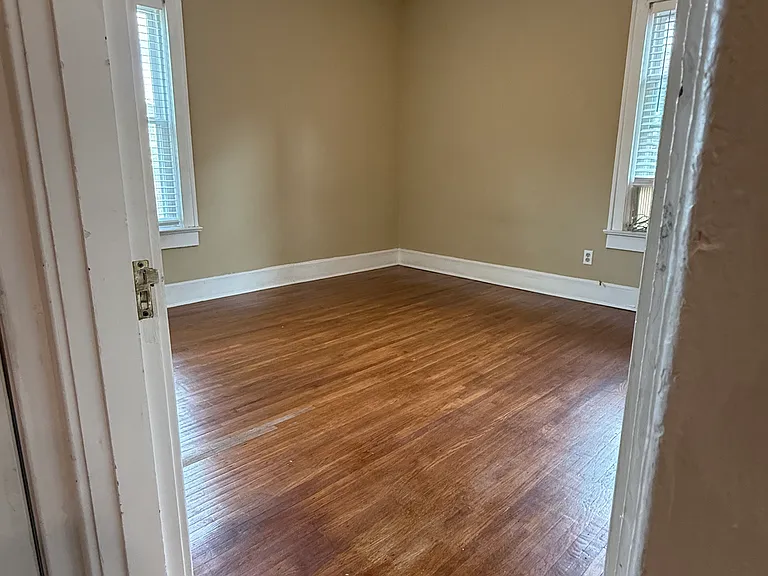 1911 Roanoke Ave #4 — Photo 20