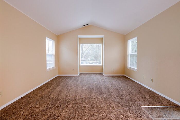1st image of 635 E Main St APT B3