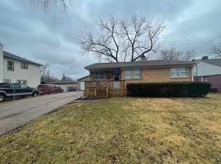 833 North Ave, Aurora, IL 60505