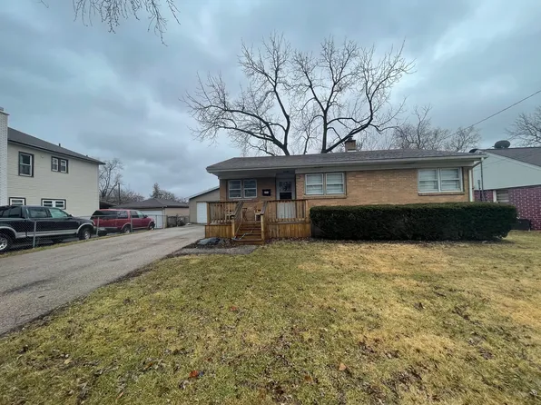833 North Ave, Aurora, IL 60505