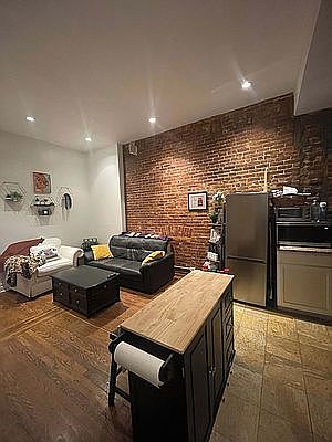 4th image of 11 E 30th St #3R