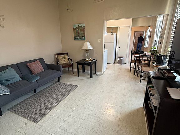 4th image of 519 Saint Philip St