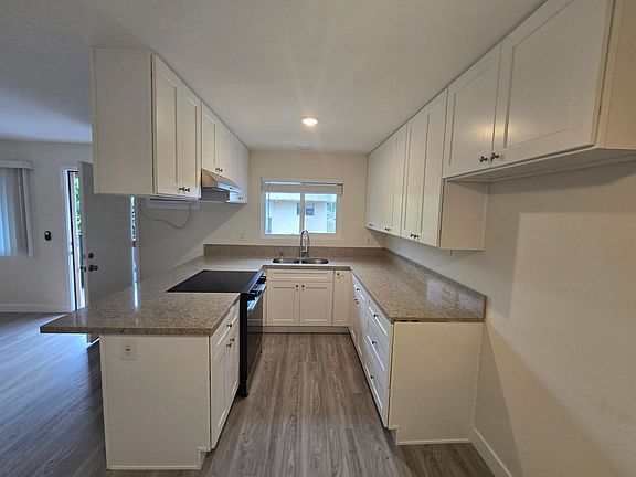 5th image of 6051 Lemon Ave APT C