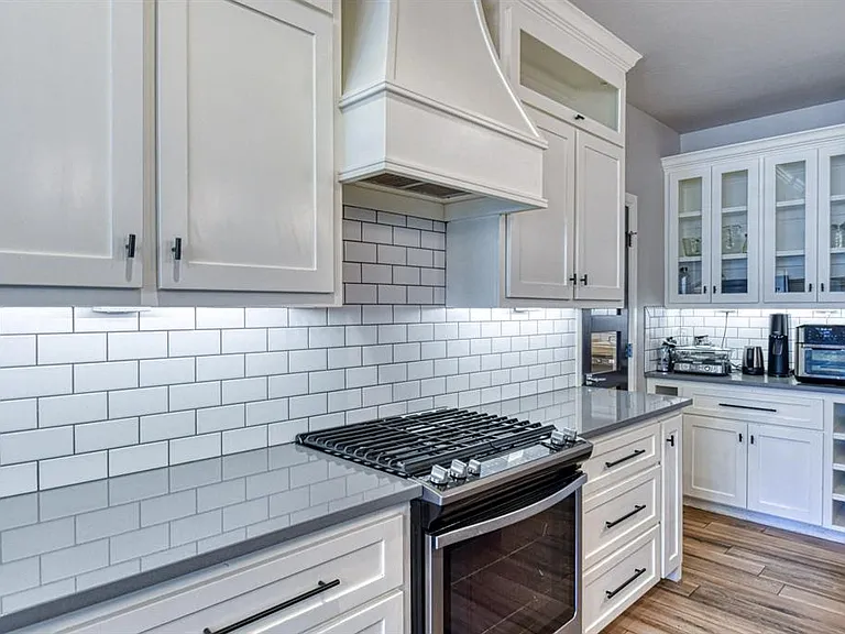 2325 Rivercross Ct — Photo 9