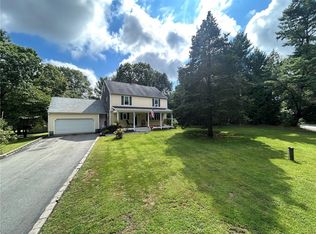 49 Captains Cir, Tiverton, RI 02878