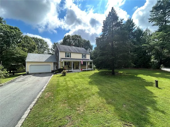 49 Captains Cir, Tiverton, RI 02878