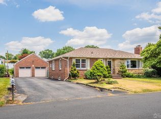 49 Cherry St, Edison, NJ 08817