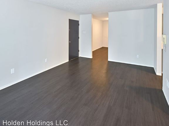 5th image of 900 SW Holden St #305