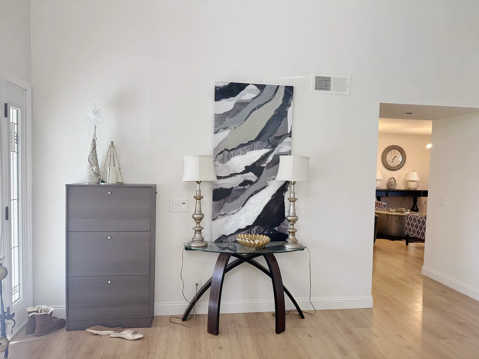 4 bed, 2366 sqft, $1,300 — Photo 4