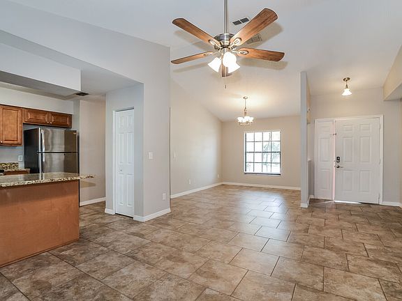 5th image of 801 Cambridge Way