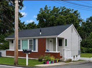 32 Tomkins Ave, Stony Pt, NY 10980