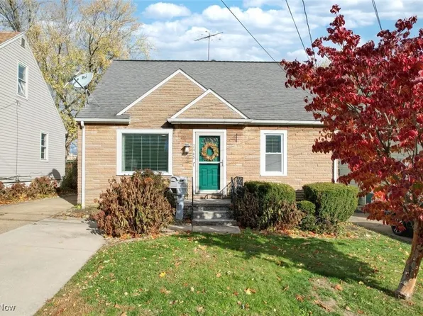 2465 Ogden Ave, Akron, OH 44312