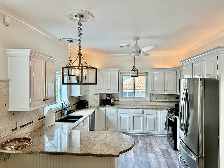 871 Ocean Blvd — Photo 12