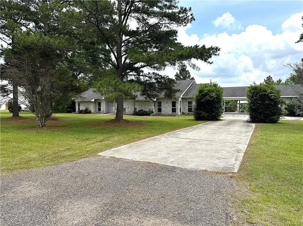 207 Louis Dr, Folsom, LA 70437