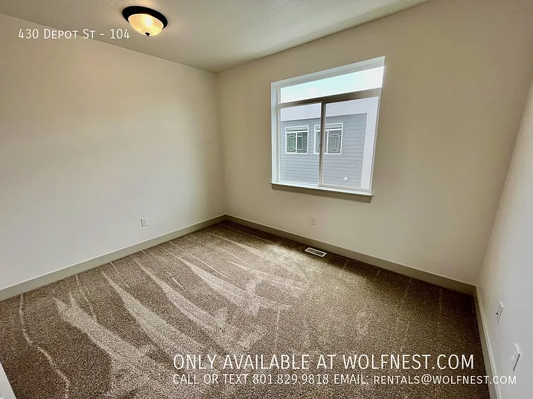 430 E Depot St #104 — Photo 10