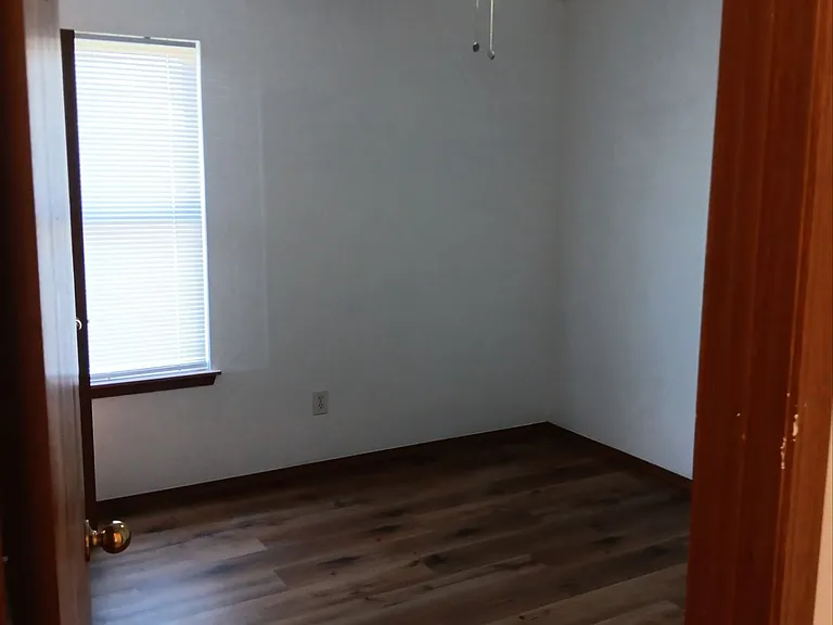304 & 306 E Asher Ct #306 — Photo 6