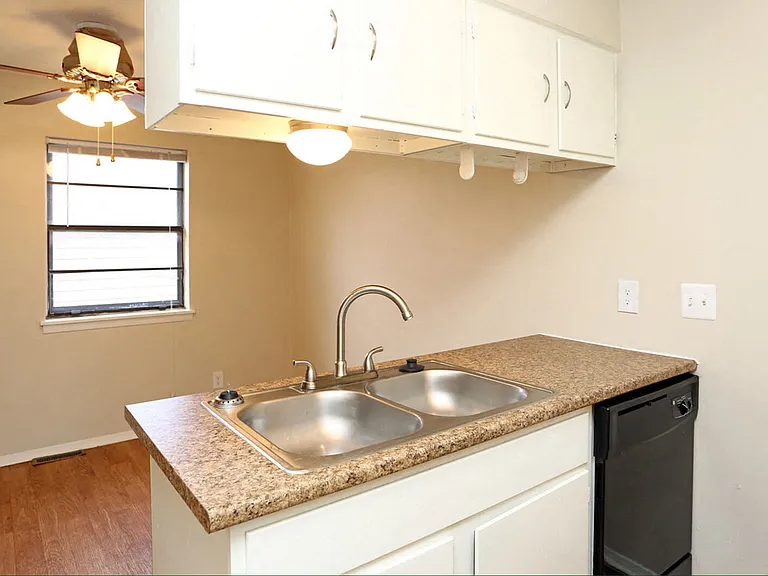 Terrace Garden Townhomes — Photo 28