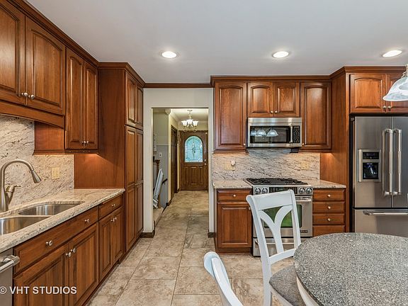 3rd image of 7562 Ponderosa Ct