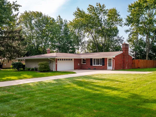 33725 Mapleridge Blvd, Avon, OH 44011
