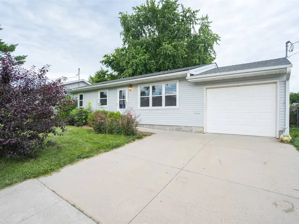 312 W 16th St N, Newton, IA 50208
