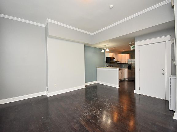 5th image of 139 E North Ave #2