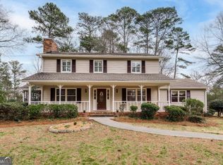 562 Cricket Hill Trl, Lawrenceville, GA 30044