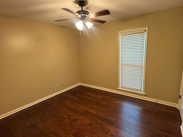 4600 Fox Den Ln — Photo 18