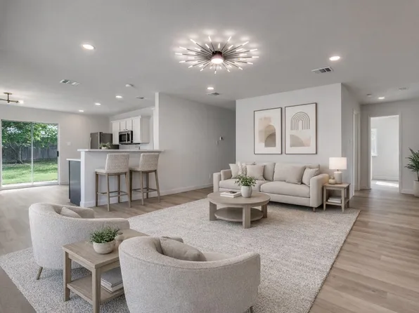 8716 Tumbleweed Dr, Aubrey, TX 76227