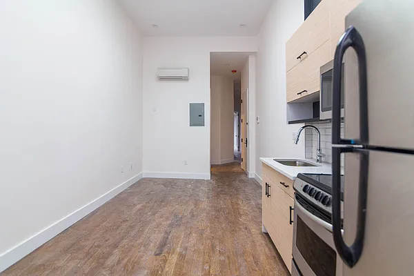 Rented by Nooklyn NYC LLC | media 25