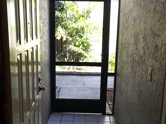 4th image of 43 Meadows Dr