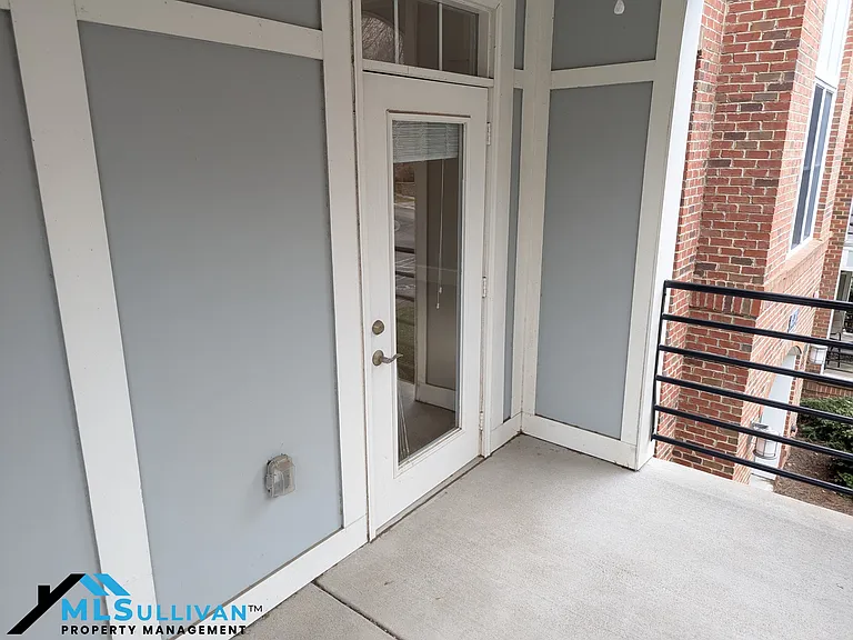 401 Finsbury St #200-1 — Photo 11