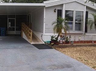 216 Hummingbird Ln, Winter Haven, FL 33884