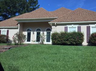 3000 E Fairway Dr, Brandon, MS 39047