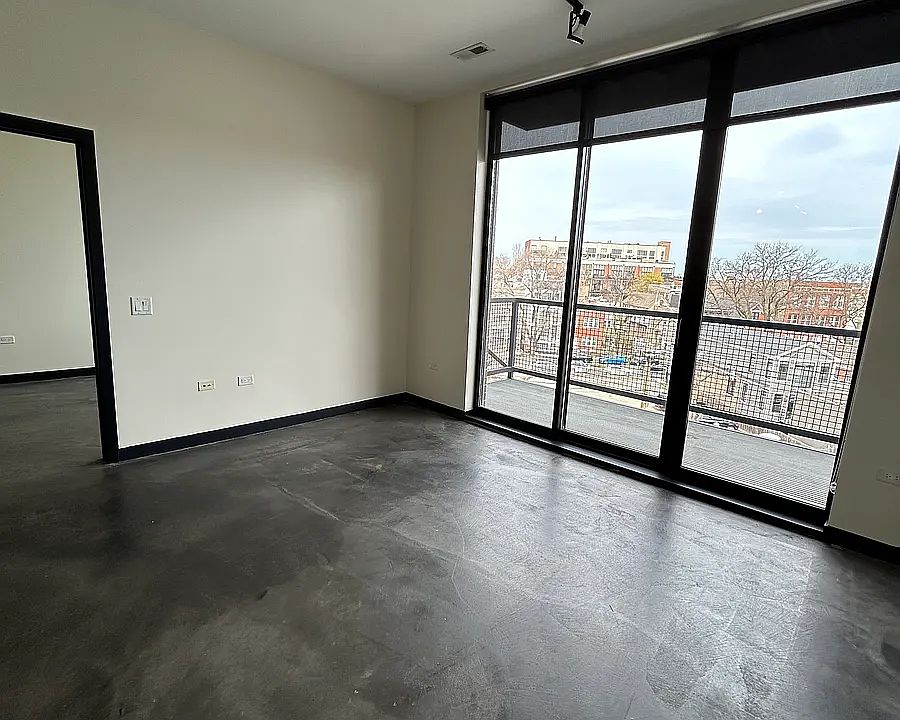 1st image of 1637 N Milwaukee Ave #405