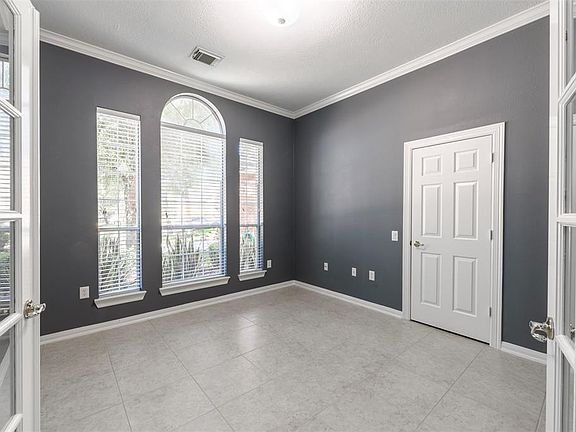 4th image of 1401 Monaldo Pl