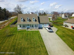 21 Trappers Ridge Ct, Vine Grove, KY 40175