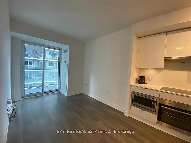 195 Redpath Ave #1001 — Photo 2