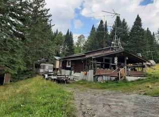 8 River Rd, Pittsburg, NH 03592