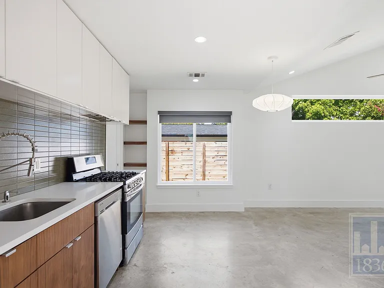 1805 Tillery St — Photo 7