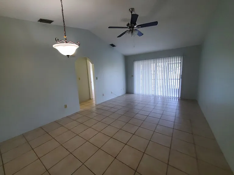 913 Gleason Pkwy #4 — Photo 8