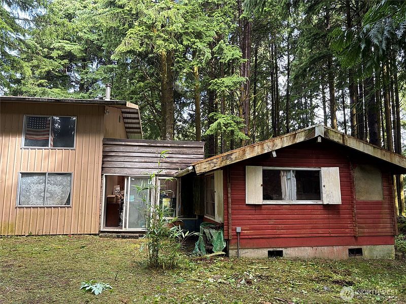 2nd image of 33 Oceanview Drive N