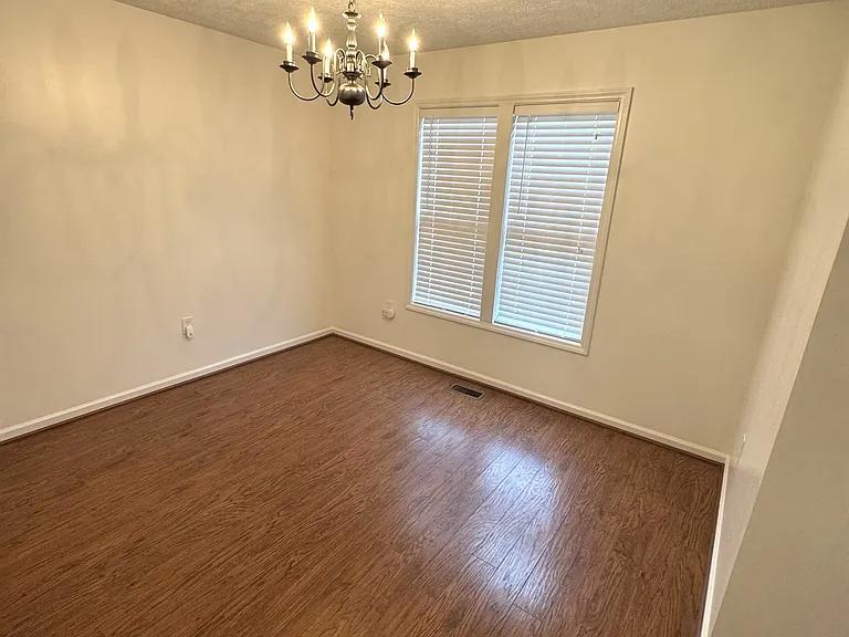 1050 Roundabout Rd — Photo 9