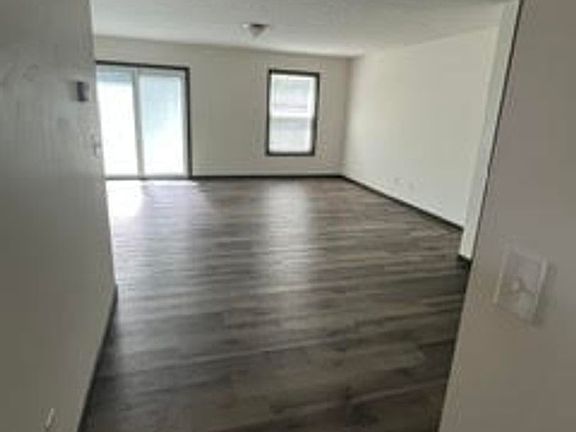 2nd image of 585 Birch Hill Dr Unit 37