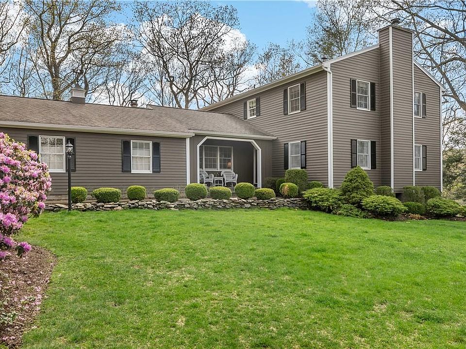 1st image of 26 Pine Hill Court