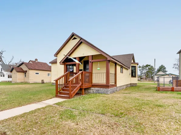 13 2nd Ave, Deer River, MN 56636