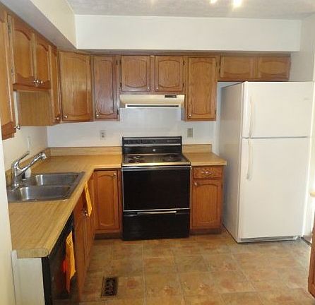 4th image of 122 Campbell Ln