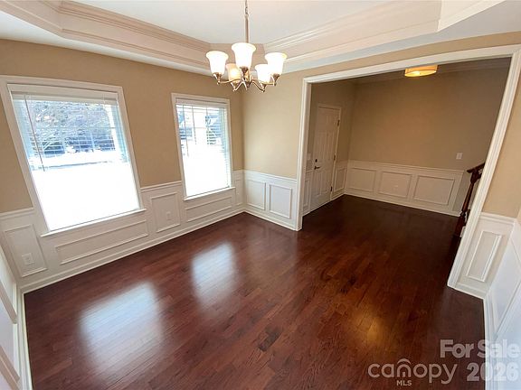 5th image of 2128 Darian Way