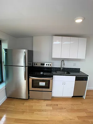 Rented by Cargon Realty | media 21