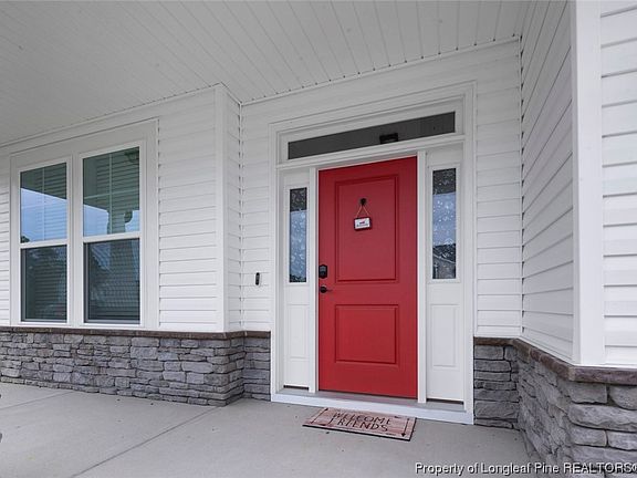 5th image of 143 Cromwell Ct