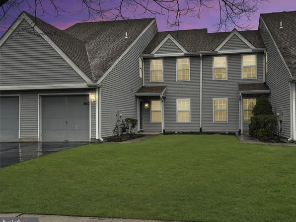 260 Birch Hollow Dr, Bordentown, NJ 08505